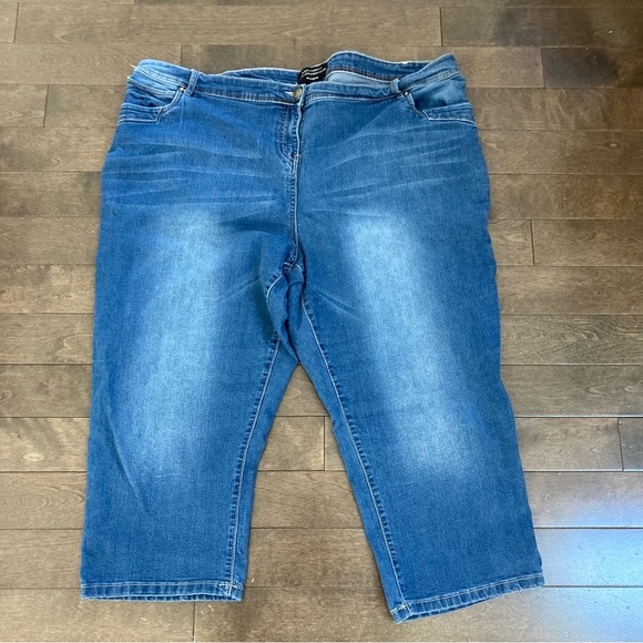 Pennington Size 28 Blue Capris Slightly Curvy Fit Inseam 21 - Picture 2 of 8